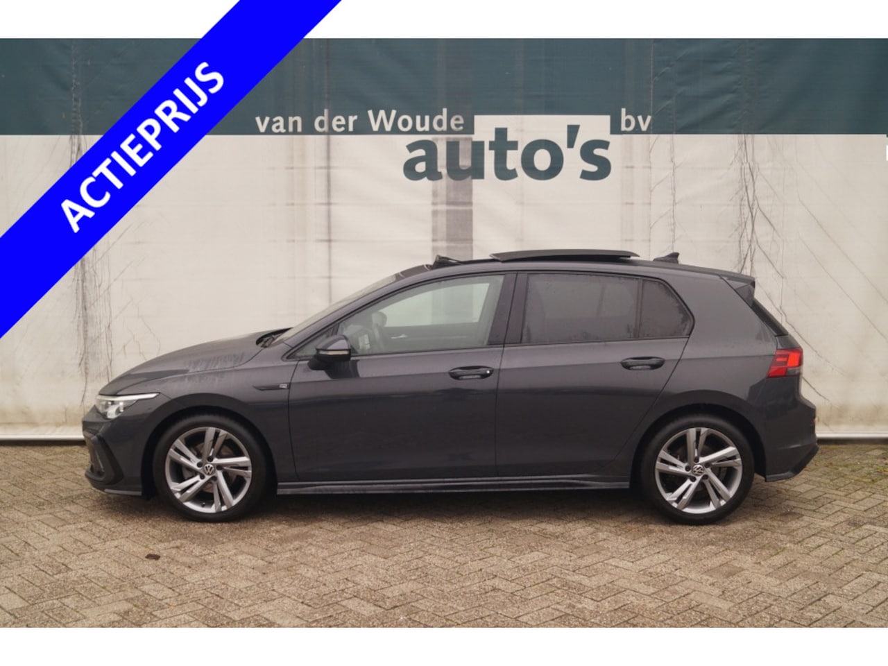 Volkswagen Golf - 1.5 eTSI R-Line 1.5 eTSI R-Line - AutoWereld.nl
