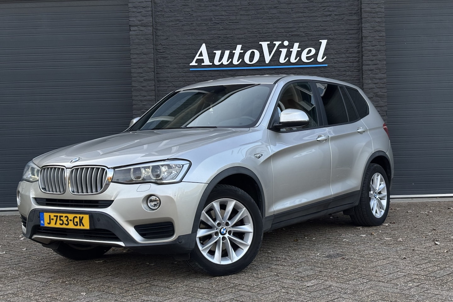 BMW X3 - xDrive28i Executive | Head-Up | Trekhaak | Memory | Leder | Stoelverwarming | PDC A | Elek - AutoWereld.nl