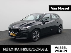 BMW 2-serie Active Tourer - 230e xDrive | AUTOMAAT | TREKHAAK | HEAD-UP DISPLAY | 360 CAMERA | NAVIGATIE | MEMORY STOE