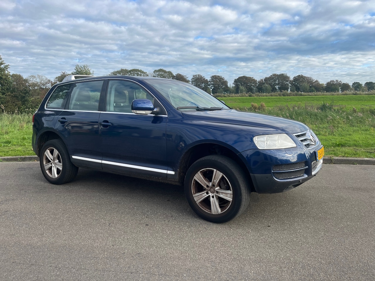Volkswagen Touareg - 3.2 V6 BJ 2003 /*AIRCO TREKHAAK /* TREKHAAK /* EXPORT /* - AutoWereld.nl
