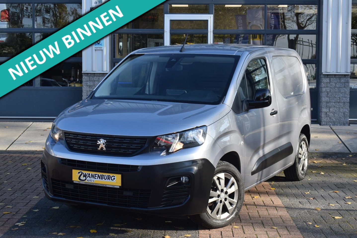 Peugeot Partner - 1.2 PureTech 110 S&S L1 Navi Airco Cruise Km 53.500!! - AutoWereld.nl