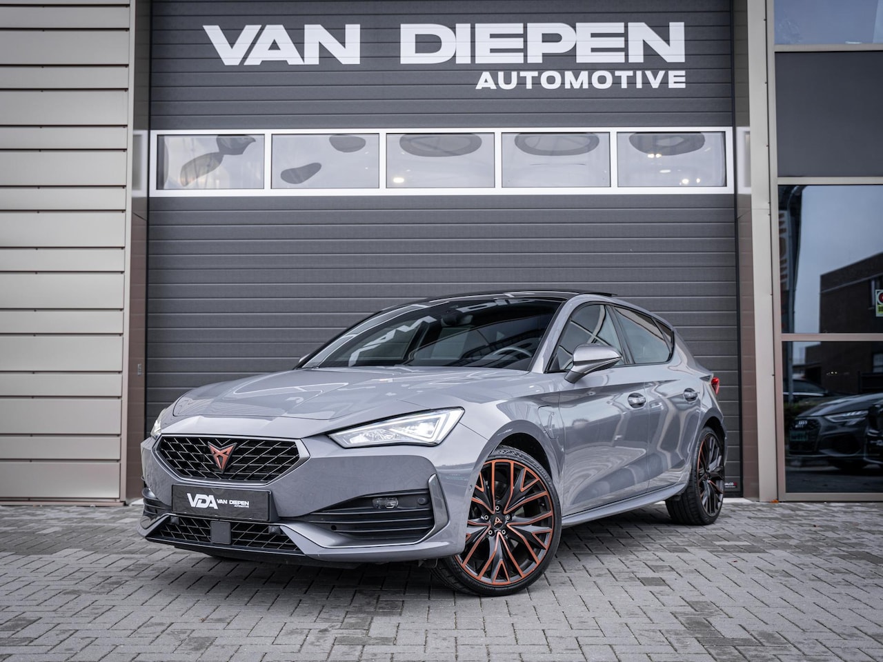 CUPRA Leon - 1.4 e-Hybrid VZ Copper Edition 245PK - Pano l ACC l Camera l Carplay - AutoWereld.nl