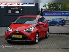 Toyota Aygo - 1.0i Automaat x-play Camera 15.000KM/NAP NL auto