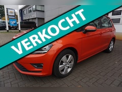 Volkswagen Golf Sportsvan - 1.6 TDI Highline Automaat / NAVI / STUURVERWARMING