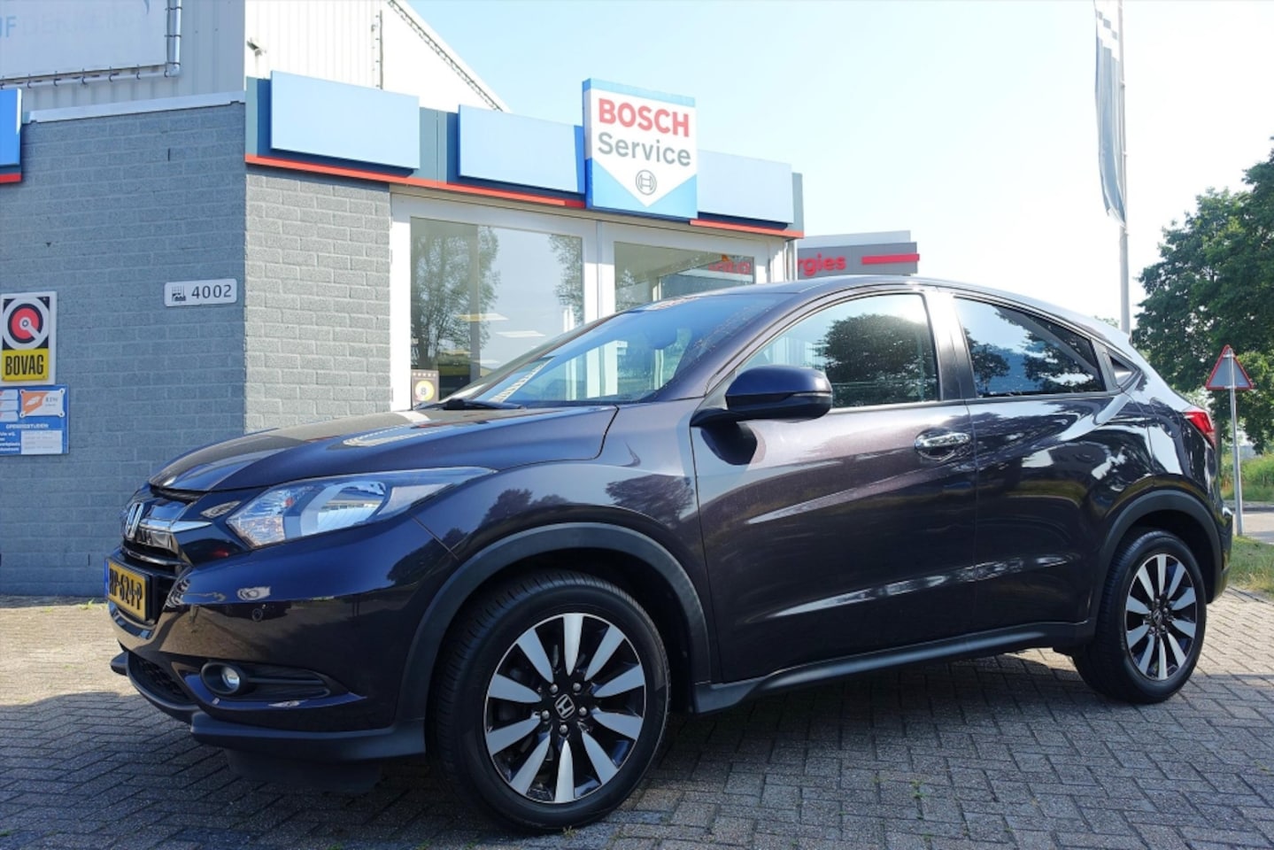 Honda HR-V - 1.5 i-VTEC 130pk Elegance | TREKHAAK | NAVI | PDC | ECC | - AutoWereld.nl