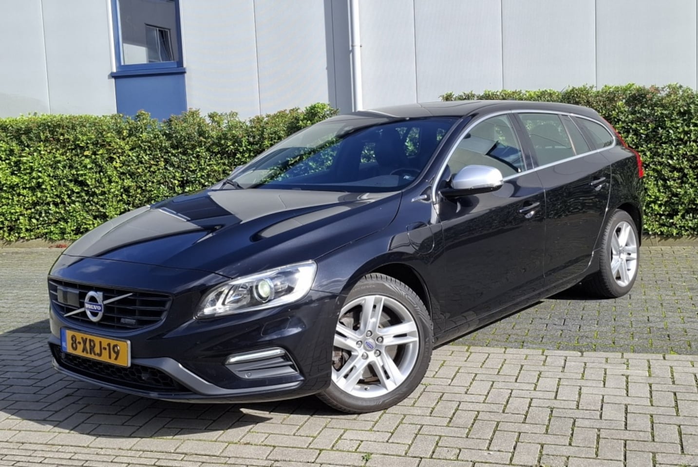 Volvo V60 - D6 215pk Plug-In Hybrid Pure Limited - AutoWereld.nl