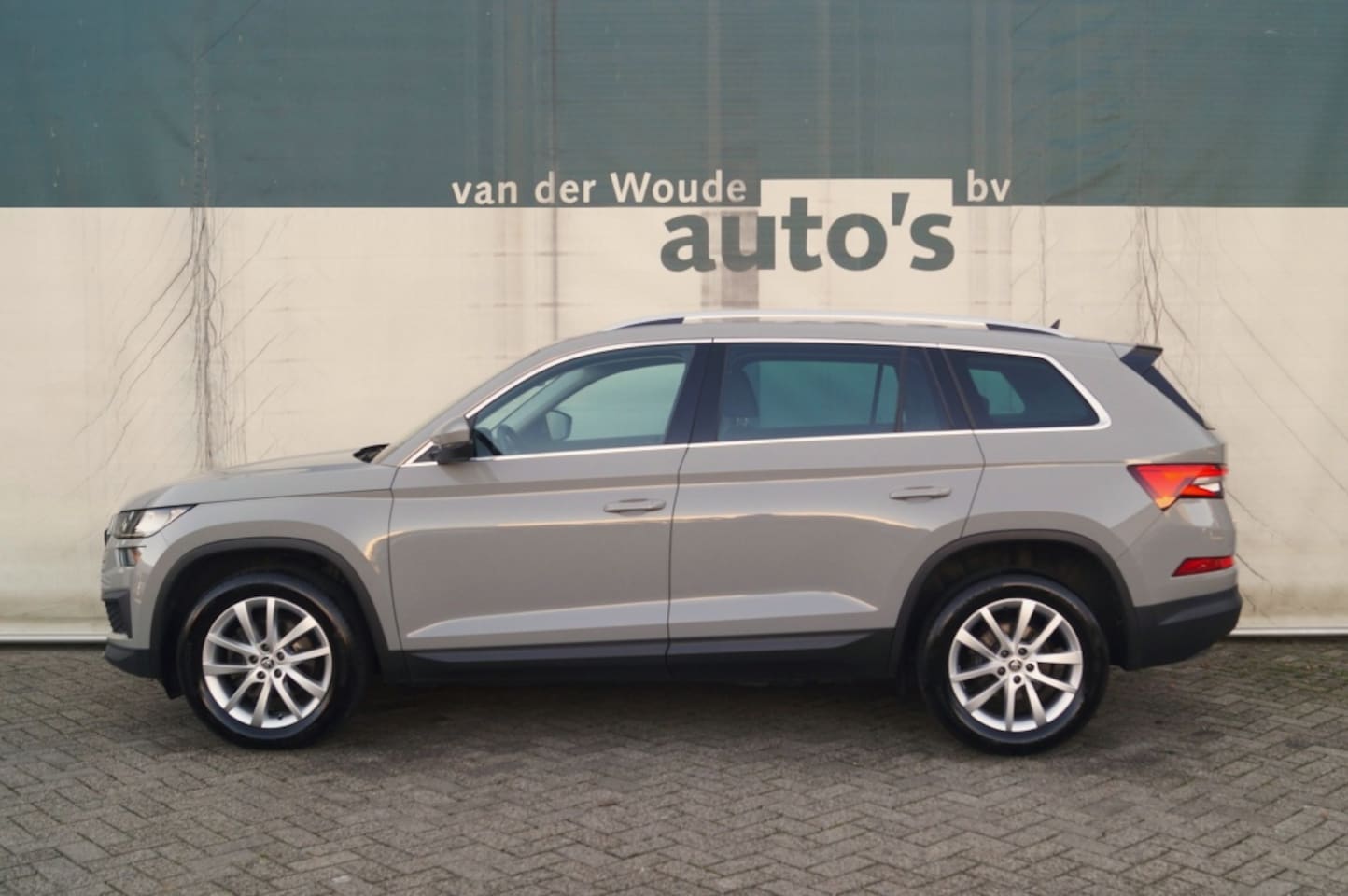Skoda Kodiaq - 1.5 TSI 150pk Business Edition 7-persoons -TREKHAAK- - AutoWereld.nl