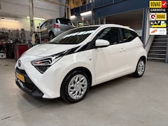 Toyota Aygo - 1.0 VVT-i x-play | Apple carplay / Android auto | Navigatie | Camera | Airco | NAP | Rijkl
