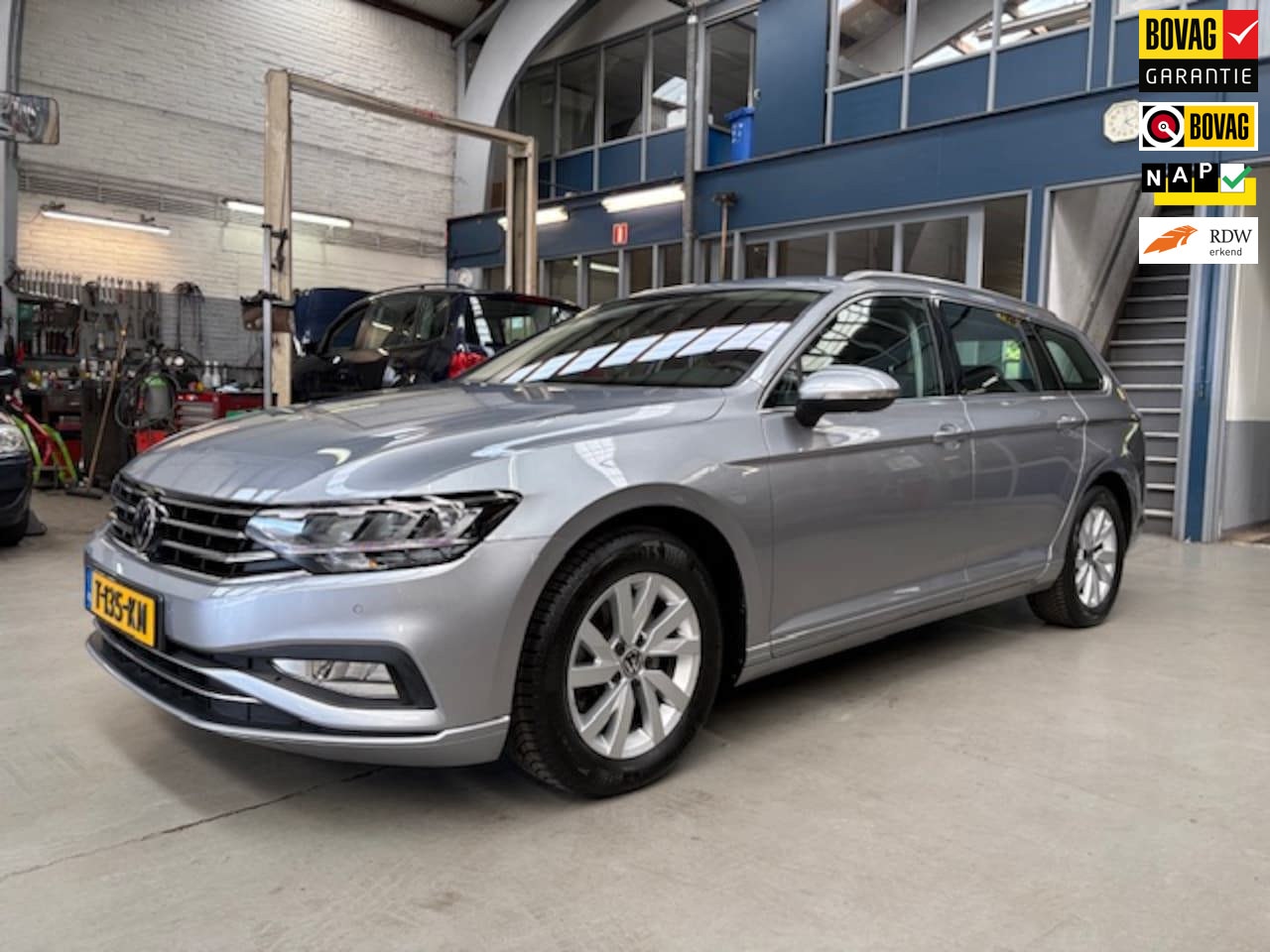 Volkswagen Passat Variant - 1.5 TSI Business DSG | DSG Business | Apple Carplay / Android auto | Camera | NAP | Rijkla - AutoWereld.nl