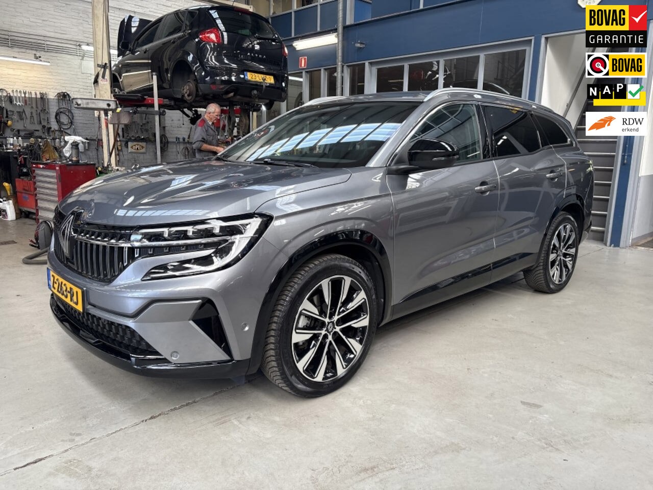 Renault Espace - E-Tech full hybrid 200 techno 7p. | Apple carplay/ Android auto | Camera | Navi | Trekhaak - AutoWereld.nl