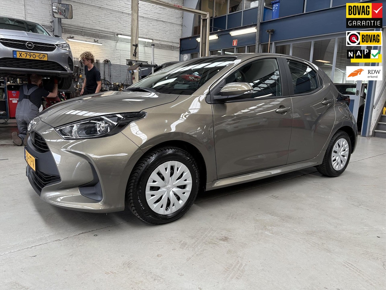 Toyota Yaris - 1.5 VVT-I Active | Apple carplay / Android auto | Camera | Cruise control | NAP | Rijklaar - AutoWereld.nl