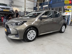 Toyota Yaris - 1.5 VVT-I Active | Apple carplay / Android auto | Camera | Cruise control | NAP | Rijklaar