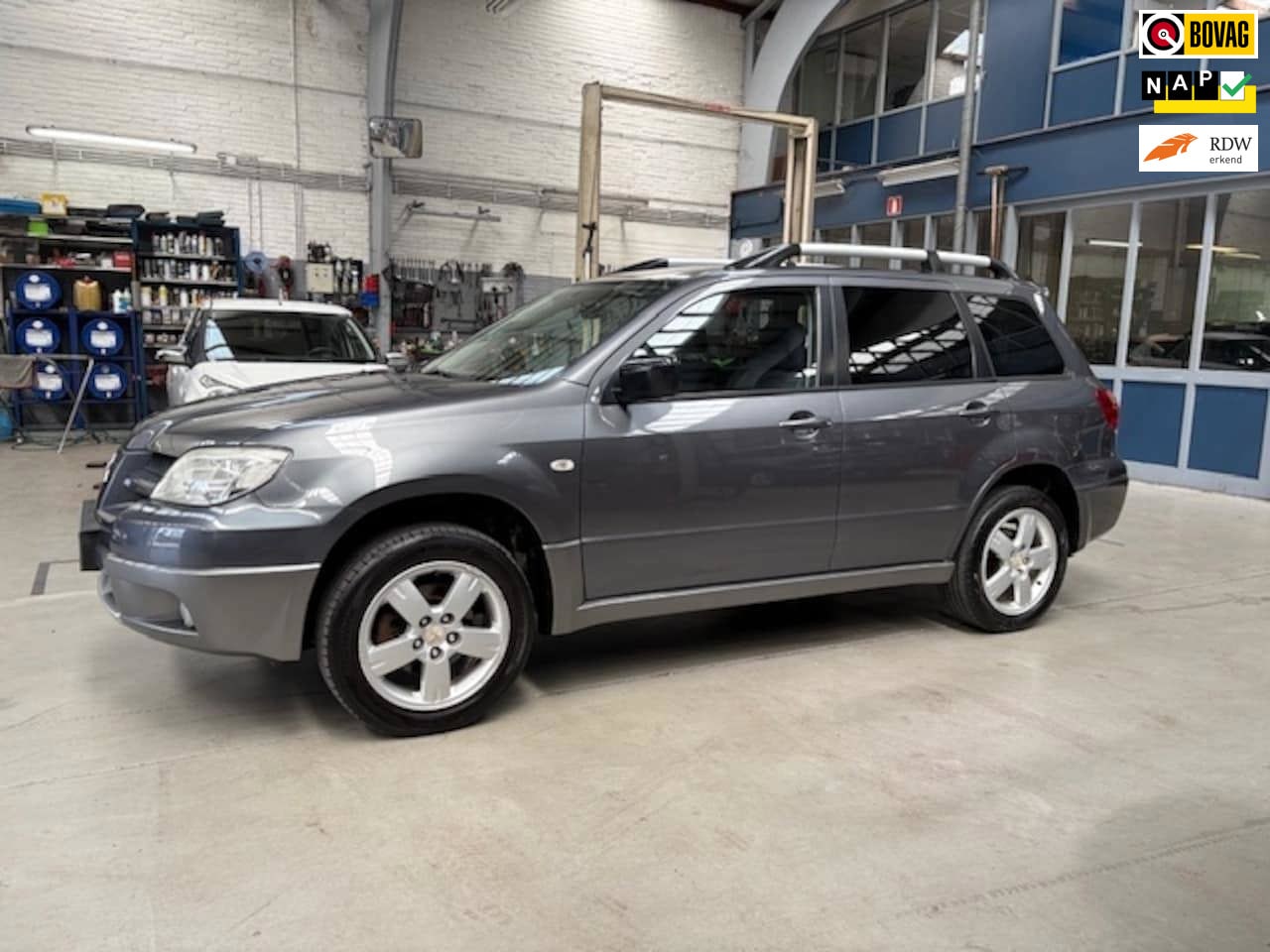 Mitsubishi Outlander Sport - 2.0 Travel | Trekhaak | Airco | Lm velgen | Elektr. ramen | NAP | Rijklaar prijs! - AutoWereld.nl