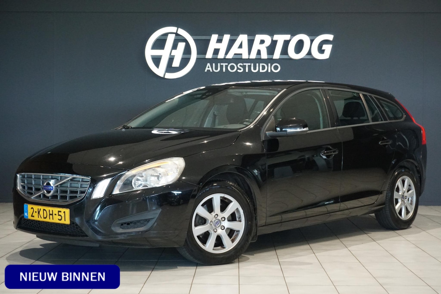 Volvo V60 - 1.6 DRIVe Kinetic + TREKHAAK / LED / STOELVERWARMING - AutoWereld.nl