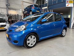 Toyota Aygo - 1.0-12V Comfort | Airco | Bluetooth | Nieuwe APK | Rijklaar prijs