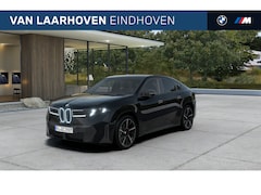 BMW X4 - iX4 40 xDrive M Sport / Trekhaak / Panoramadak / 3D Head-Up / Harman Kardon / Stoelverwarm