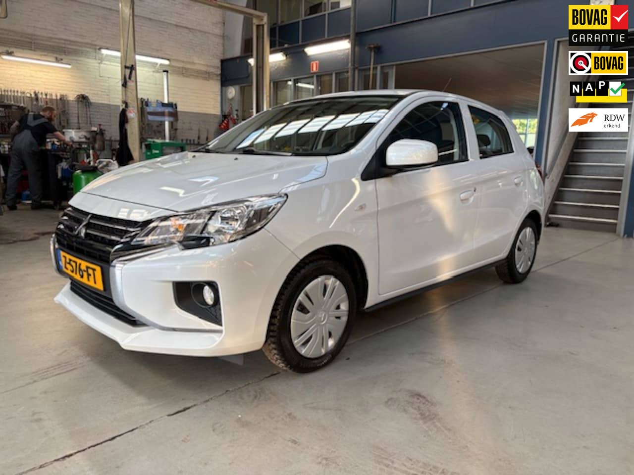Mitsubishi Space Star - 1.2 Connect+ | White metallic | Apple carplay / Android auto | Airco | NAP | Rijklaar prij - AutoWereld.nl