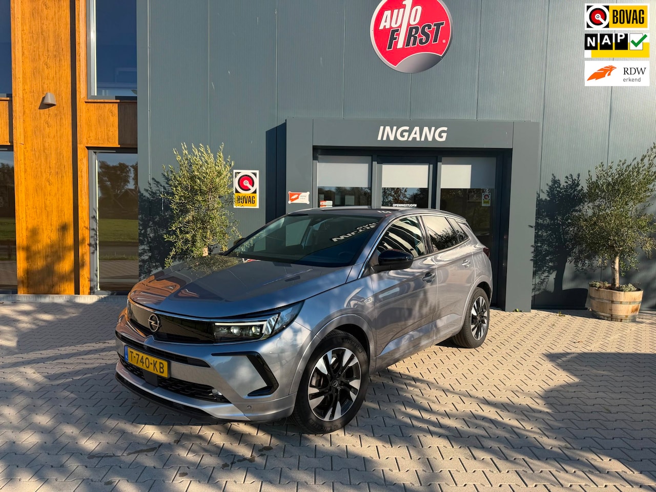 Opel Grandland - 1.6 Turbo Plug-In Hybrid Level 3 l SOH 97 l trekhaak - AutoWereld.nl