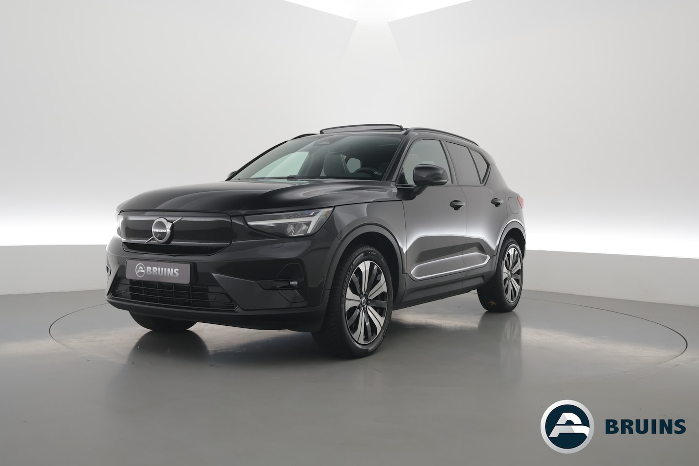 Volvo XC40 - Recharge Ultimate 70 kWh | 97% SOH  Pano-dak | Warmte pomp | H&K Audio | Elek. stoelen | S - AutoWereld.nl