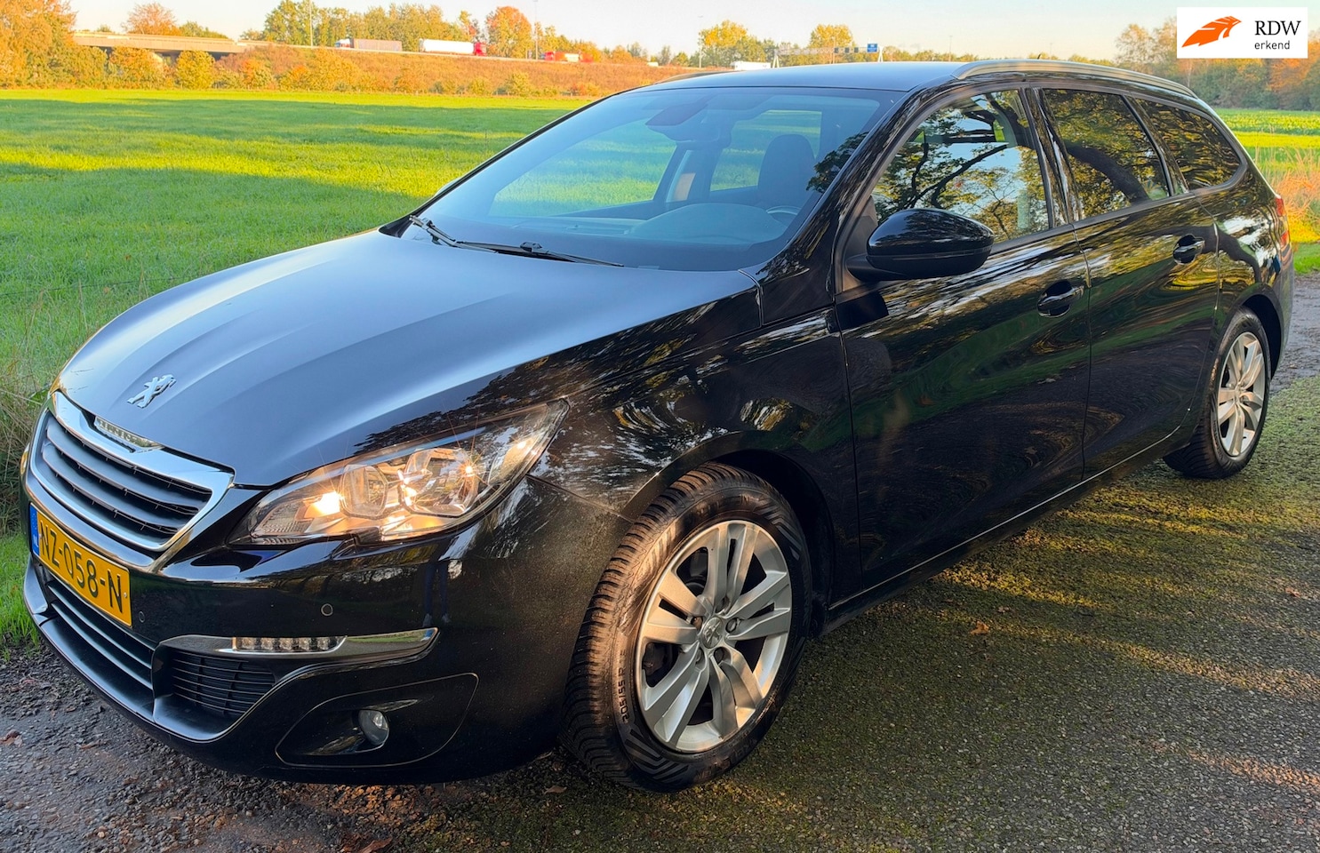 Peugeot 308 SW - 1.6 BlueHDI Blue Lease Pack 2017 PANO NAVI NAP E6 - AutoWereld.nl