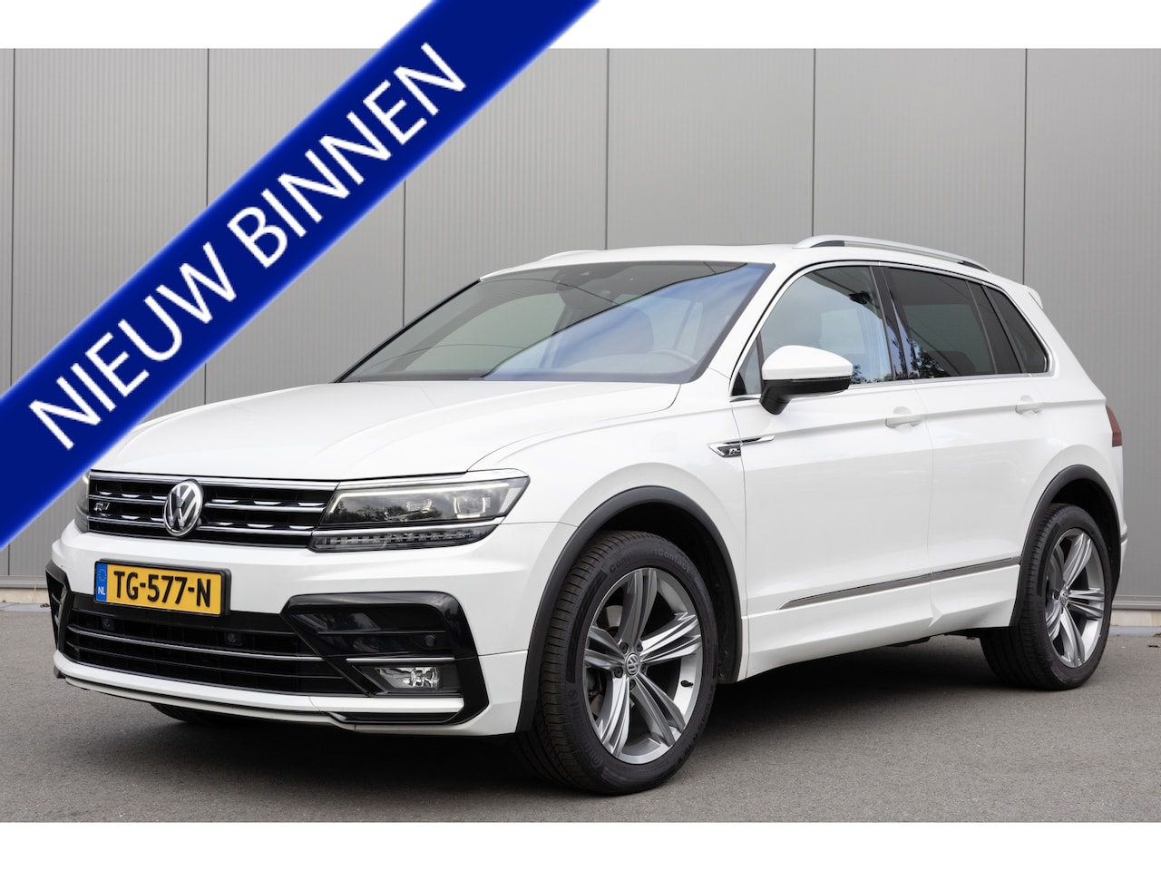 Volkswagen Tiguan - 1.4 TSI | 4Motion | R-LINE | PANO | VIRTUAL DASH - AutoWereld.nl