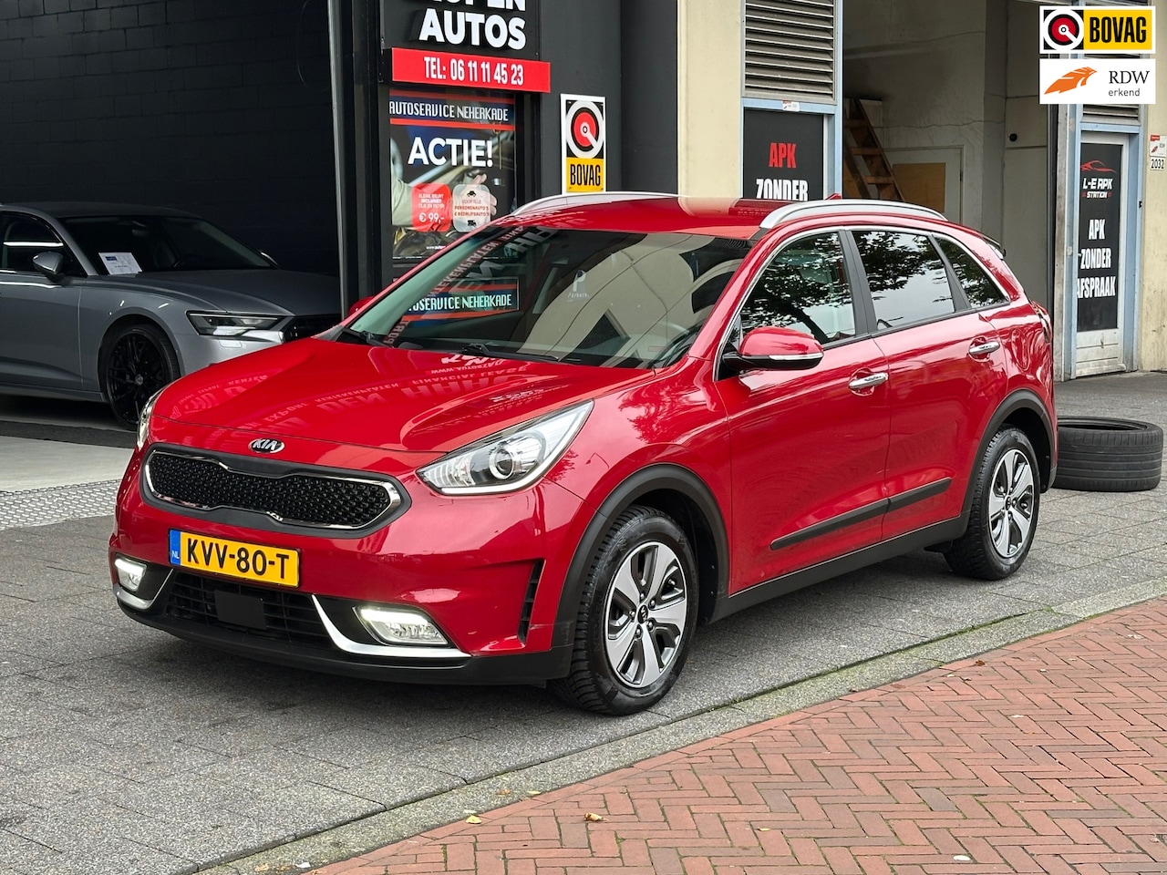 Kia Niro - 1.6 GDi Hybrid BusinessLine Aut Leer Navi Camera Carplay - AutoWereld.nl