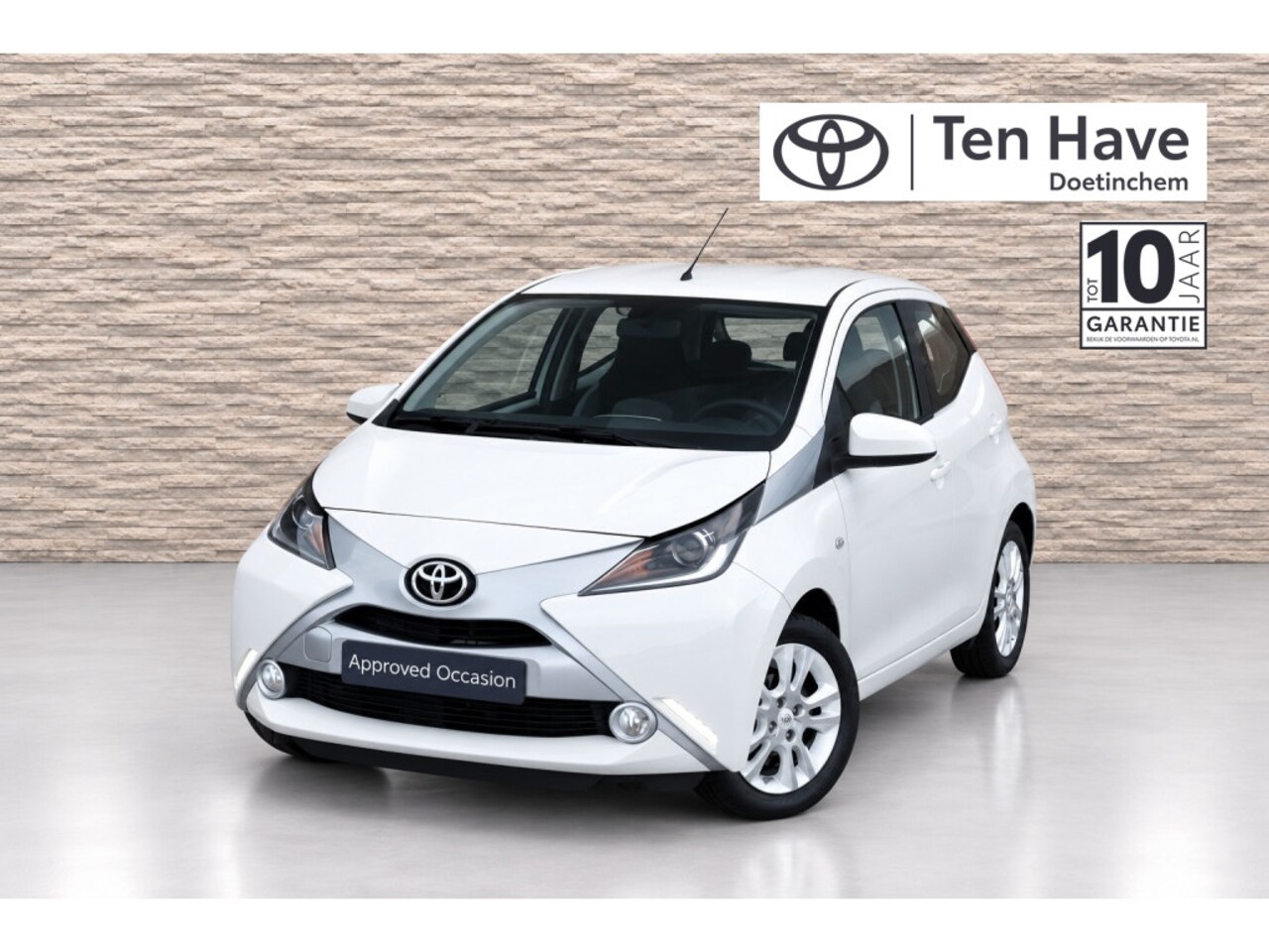 Toyota Aygo - 1.0 VVT-i x-pure Handgeschakeld | Parkeerhulpcamera achter | Bluetooth | Airconditioning | - AutoWereld.nl