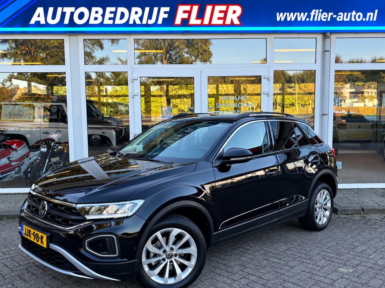 Volkswagen T-Roc - 1.0 116PK TSI Life Edition | Adaptive | PDC | Stoel VW | - AutoWereld.nl