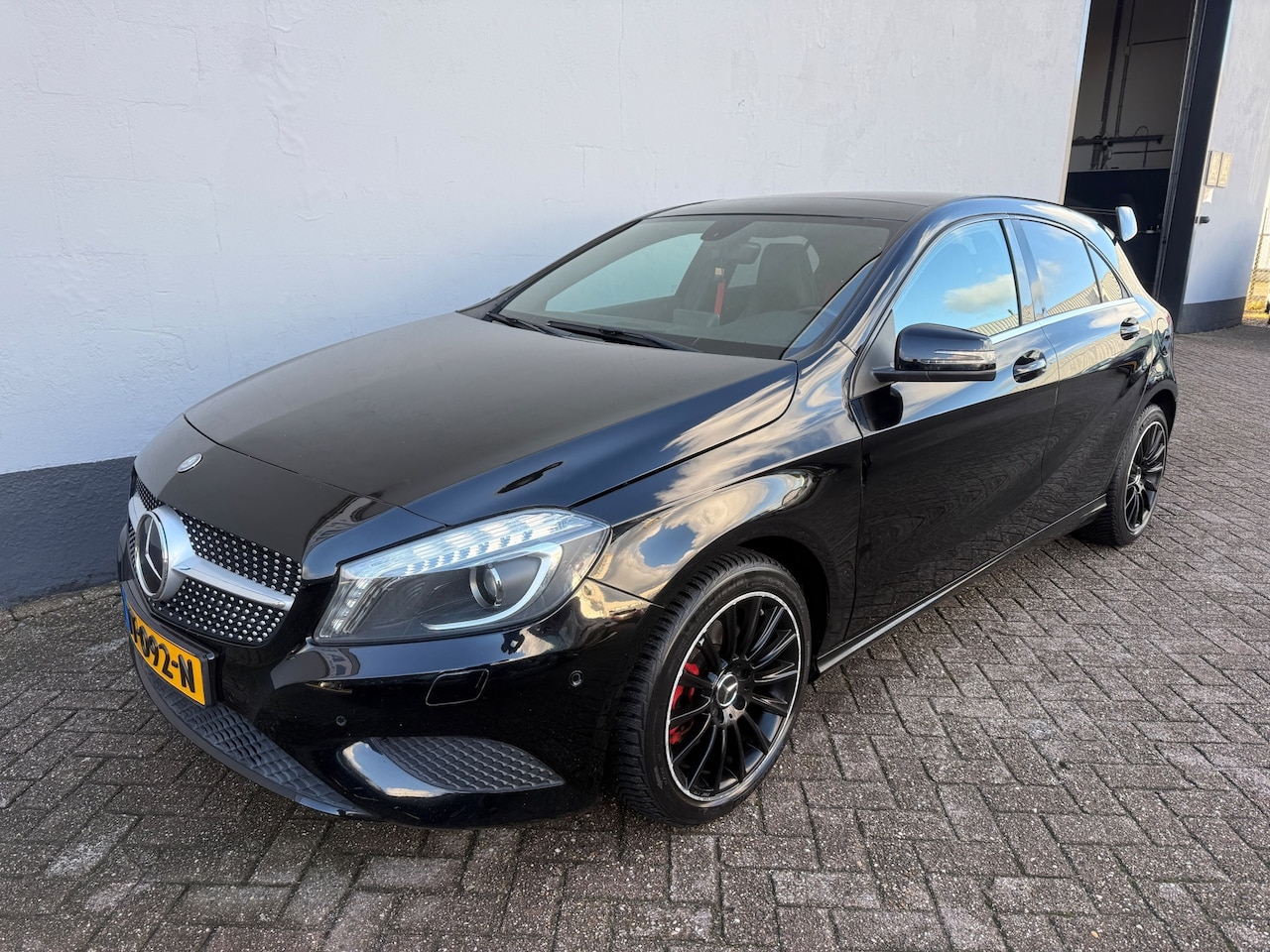 Mercedes-Benz A-klasse - 180 Prestige - Panorama Dak - Spoiler - AutoWereld.nl