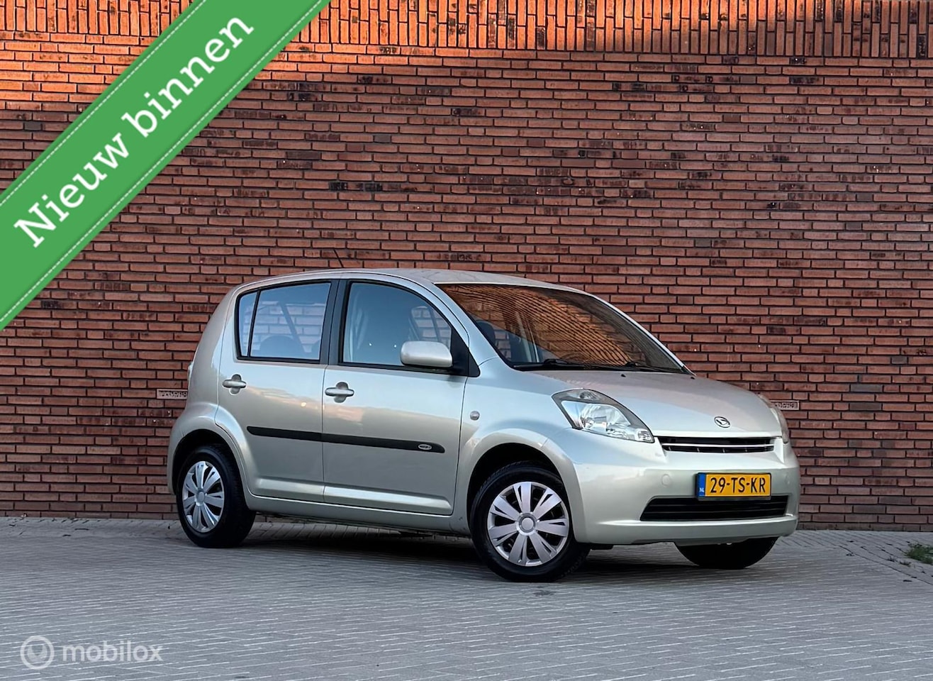 Daihatsu Sirion 2 - 1.0-12V Trend 1.0-12V Trend,NEW APK,AIRCO,ISOFIX - AutoWereld.nl
