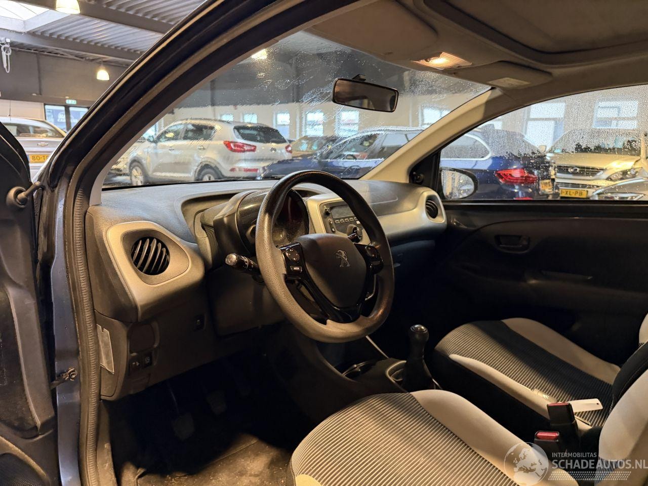 Peugeot 108 - 1.0 e-VTi Active TOP! 1.0 e-VTi Active TOP!