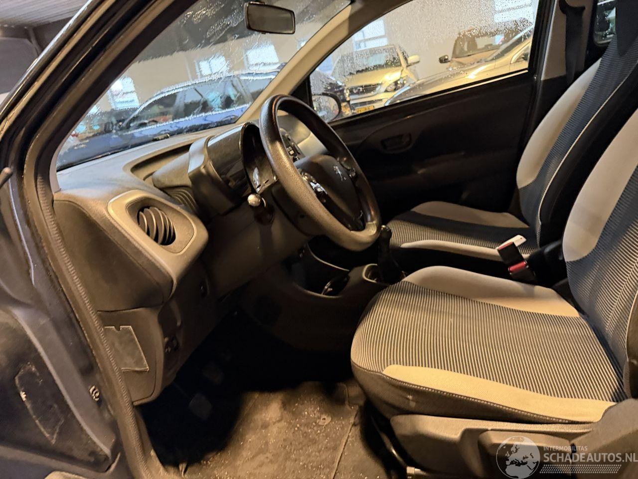 Peugeot 108 - 1.0 e-VTi Active TOP! 1.0 e-VTi Active TOP!