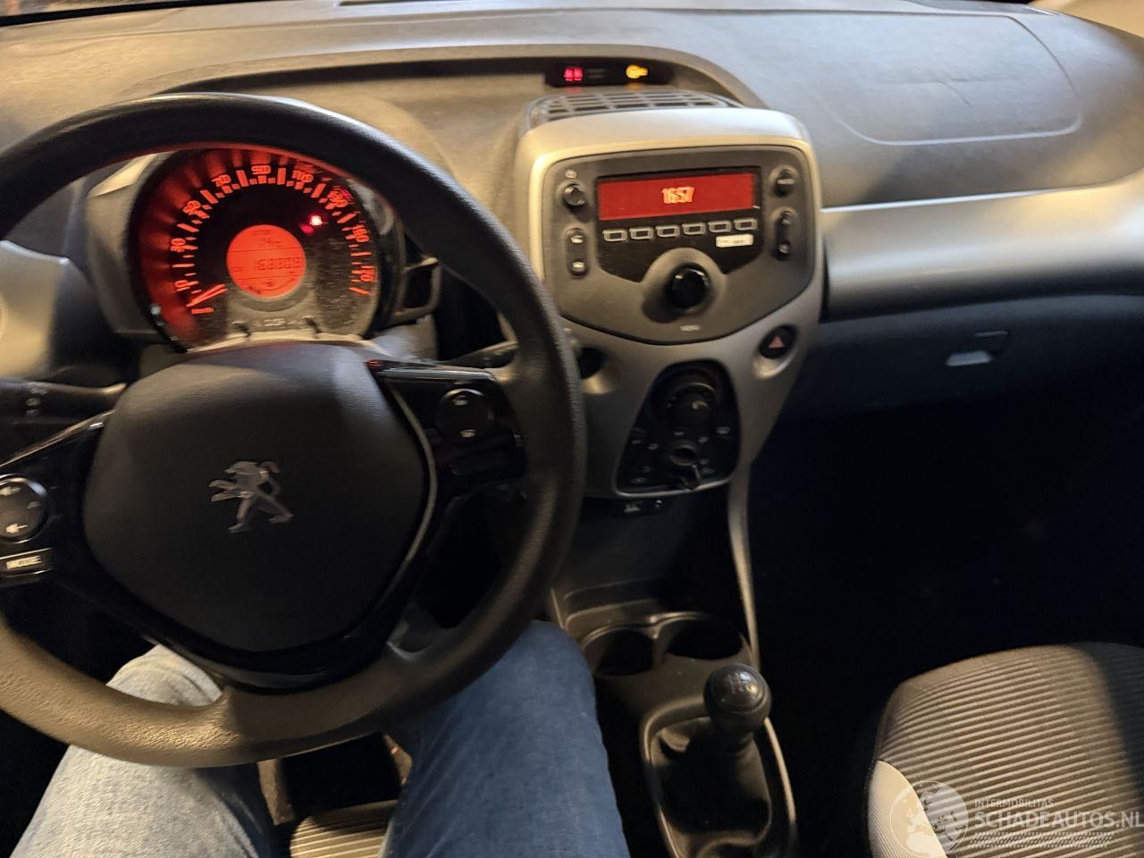 Peugeot 108 - 1.0 e-VTi Active TOP! 1.0 e-VTi Active TOP!