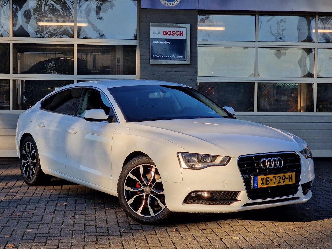 Audi A5 Sportback - 1.8 TFSI|Clima|Navi|18-inch all seasons|Bleutooth| - AutoWereld.nl