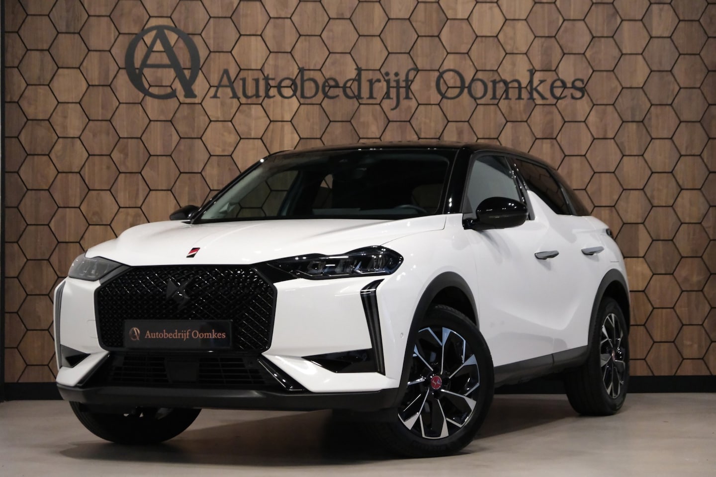 DS 3 - 1.2 PureTech Performance Line+ |40.768km| Leder/Alcantara Navi|Camera|Apple Carplay - AutoWereld.nl
