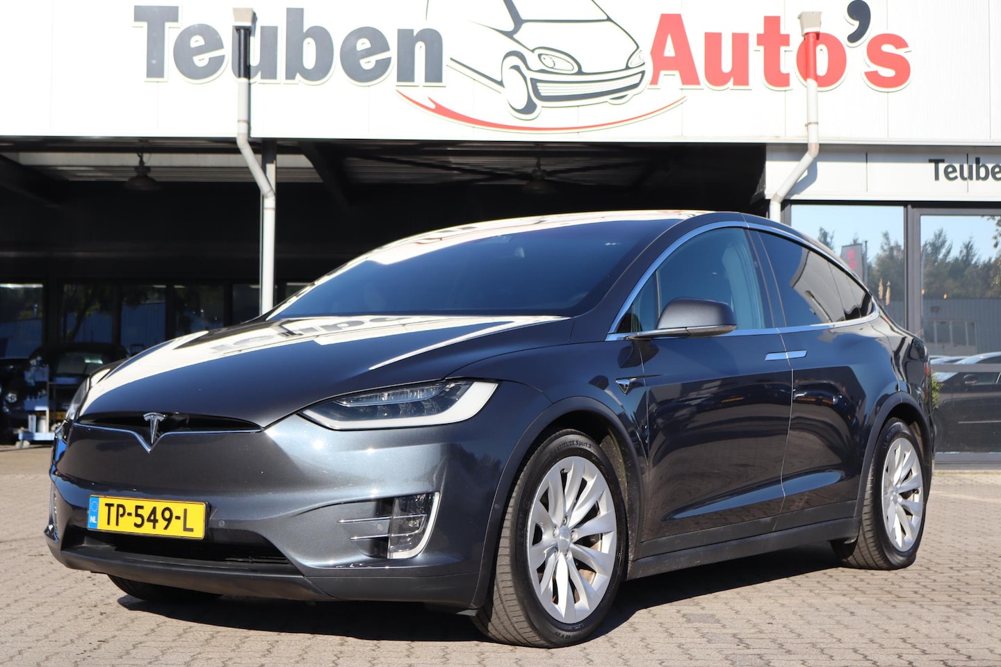 Tesla Model X - 75D Base | 7 Persoons | SOH 90,1% | Trekhaak | Nette auto - AutoWereld.nl