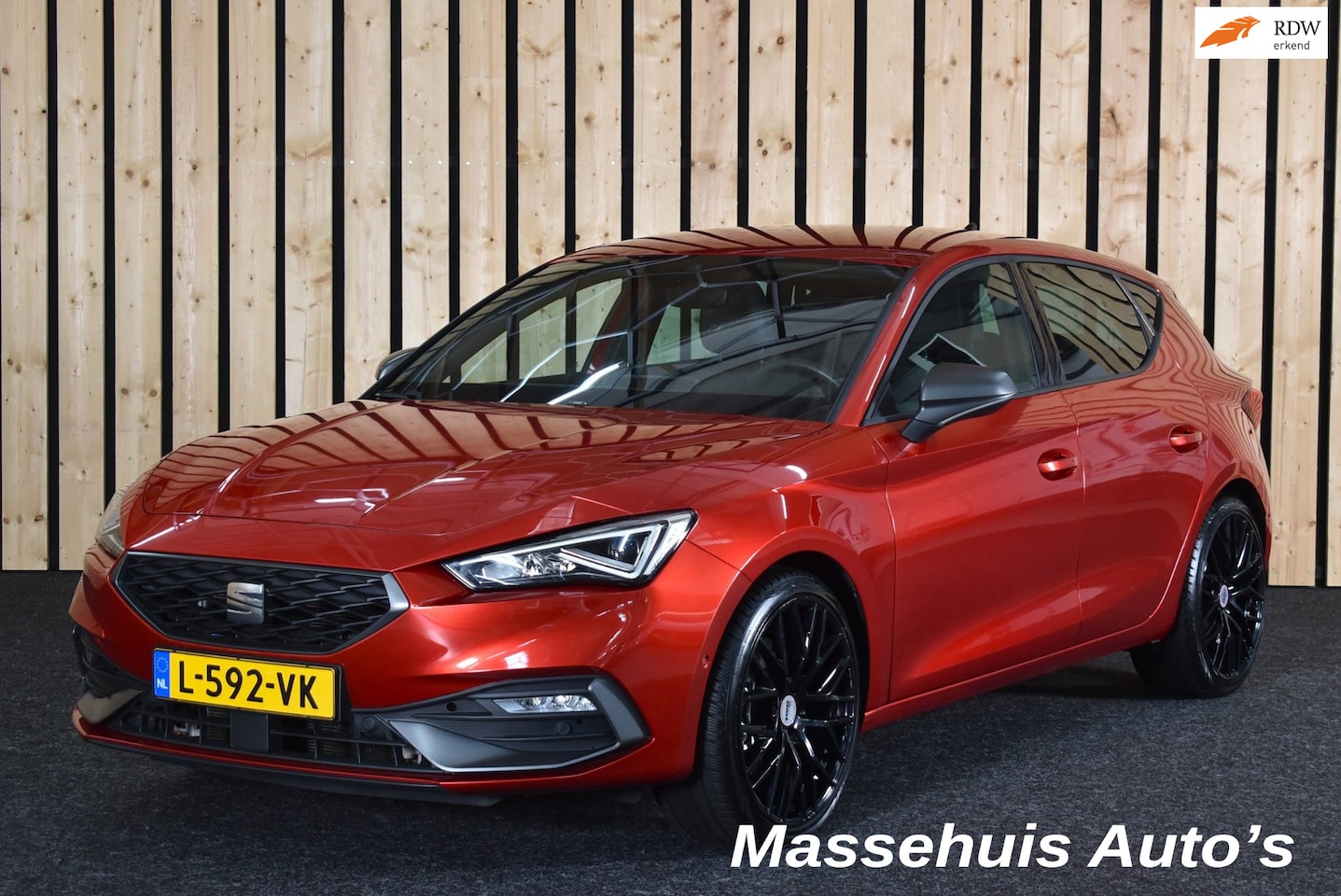 SEAT Leon - 1.5 eTSI Style FR 125dkm Trekhaak Carplay DSG LED Virtual ACC Stoelverw. + Nwe APK - AutoWereld.nl