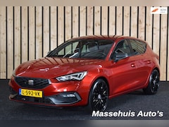 SEAT Leon - 1.5 eTSI Style FR 125dkm Trekhaak Carplay DSG LED Virtual ACC Stoelverw. + Nwe APK