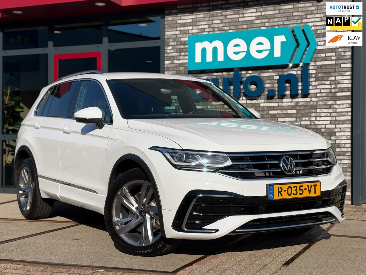 Volkswagen Tiguan - 1.4 TSI eHybrid 3x R-LINE l CAMERA l MATRIX l ACC l STOEL-VERW l ORG.NL l 1e EIG l DEALER - AutoWereld.nl