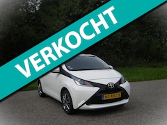 Toyota Aygo - 1.0 VVT-i x-play . 5 Deurs . Airco . Elec ramen en spiegels . Cruiscontrol . enz