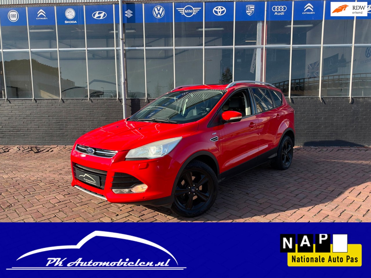 Ford Kuga - 1.6 Titanium **PANORAMADAK + TREKHAAK + WINTERPAKKET** - AutoWereld.nl
