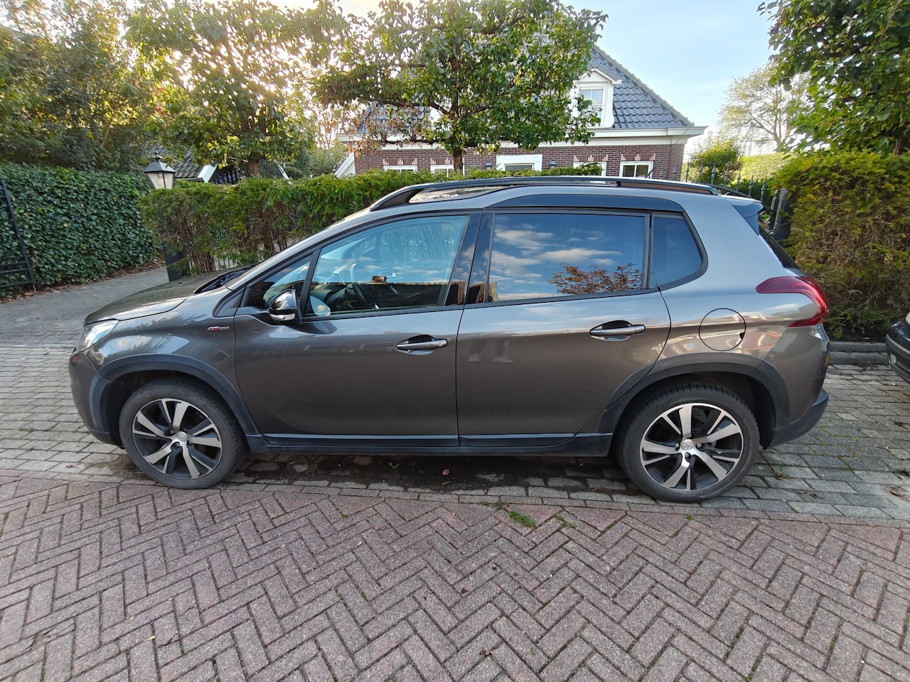 Peugeot 2008 - 1.2 PureTech GT-Line - AutoWereld.nl