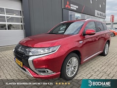 Mitsubishi Outlander - 2.4 PHEV Instyle | 360° camera | Trekhaak | Open dak |