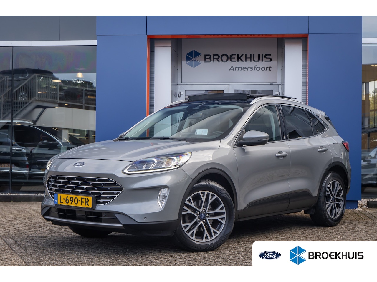 Ford Kuga - 1.5 EcoBoost Titanium | Trekhaak | Panoramadak | Head-up | Apple Carplay/Android Auto | St - AutoWereld.nl
