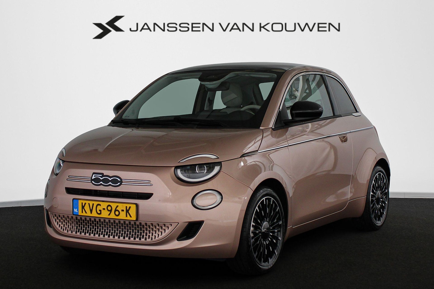 Fiat 500 - 1.0 Hybrid La Prima Panoramadak Stoelverwarming JBL Camera - AutoWereld.nl