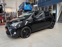Toyota Yaris - 1.5 Hybrid Trend | Afn. trekhaak | Camera | LM velgen | Bluetooth | Getint glas | Rijklaar