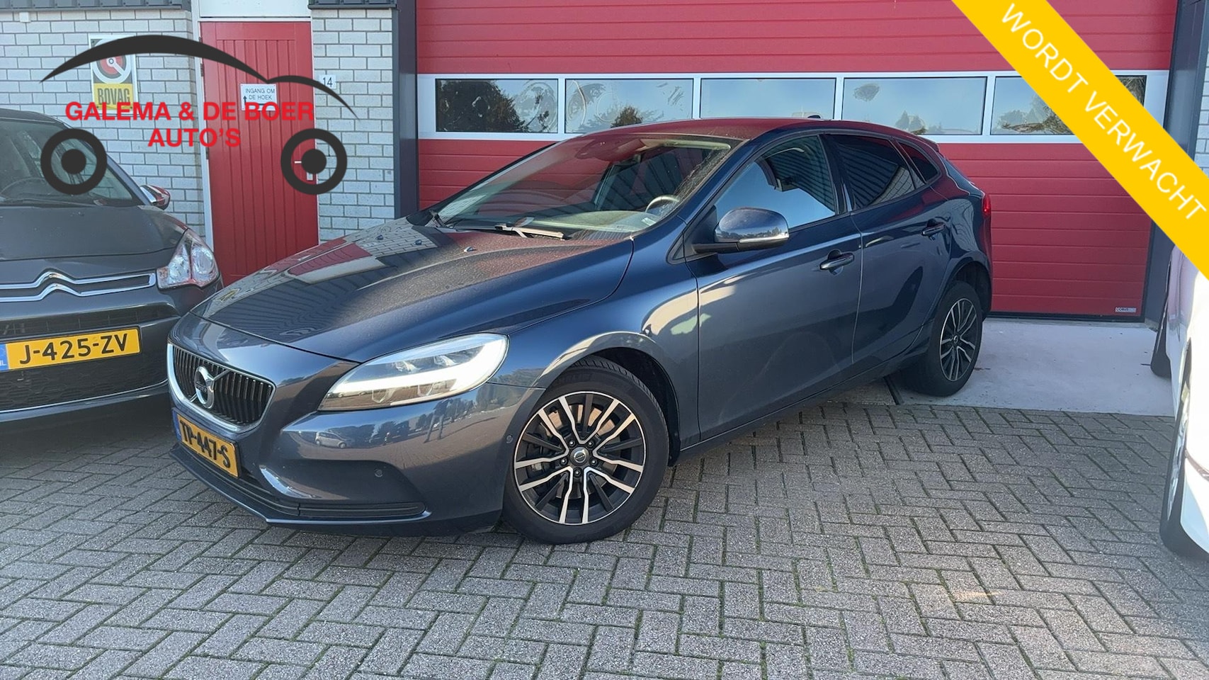 Volvo V40 - 1.5 T2 Edition+ AUTOMAAT / HARMAN-KARDON / KEYLESS / PANO / CAMERA / STOELVERW / NAVI / CL - AutoWereld.nl