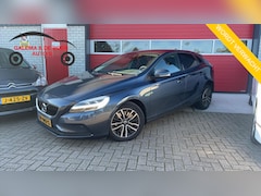 Volvo V40 - 1.5 T2 Edition+ AUTOMAAT / HARMAN-KARDON / KEYLESS / PANO / CAMERA / STOELVERW / NAVI / CL