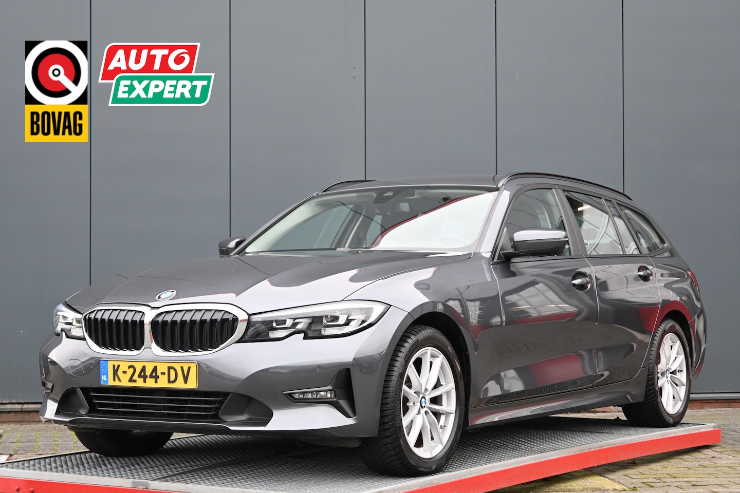 BMW 3-serie Touring - 318i Executive Edition trekhaak - AutoWereld.nl