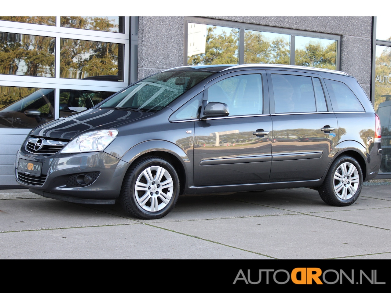 Opel Zafira - 1.8 140 Pk Cosmo 7 zitplaatsen Leder + trekhaak - AutoWereld.nl
